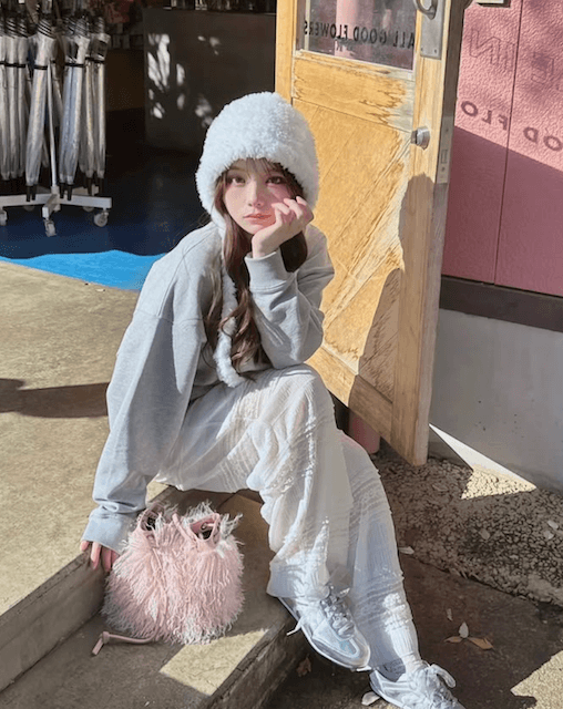 「みゆみゆ」こと桜井美悠、”妊婦さんコーデ”を公開「可愛い妊婦さん」と話題に