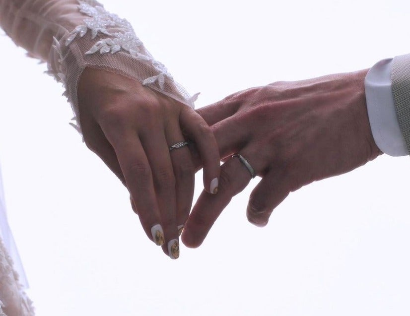 中島美嘉が再婚🌸お相手はバンドメンバーの馬谷勇💓ウエディングドレス姿もチラリと公開