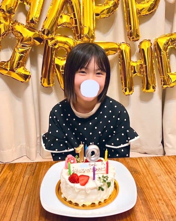 呂布カルマ、愛娘の誕生日を祝う