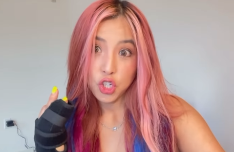 衝撃トーク炸裂！白川未奈が片手で挑んだ“独り語り動画”が話題沸騰中！