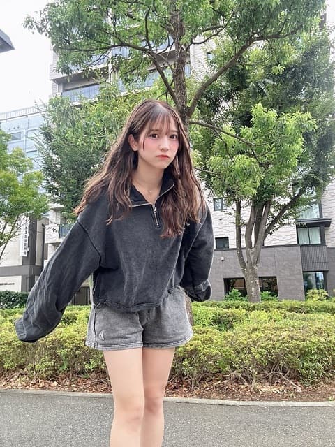 グラドル 黒嵜菜々子が激カワ”不機嫌？”ショットを投稿！ファンからは「好き」の嵐