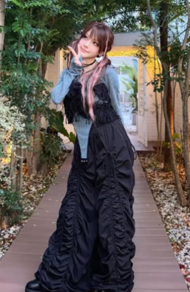 お気に入りのパンツで！田中れいなが最新コーデを紹介