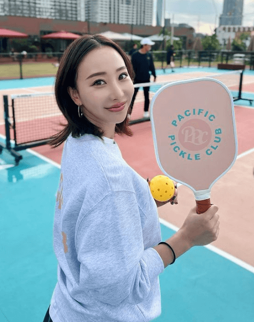 「ぴょん×2可愛い！」人気モデル秋倉諒子、初ピックルボールを満喫！