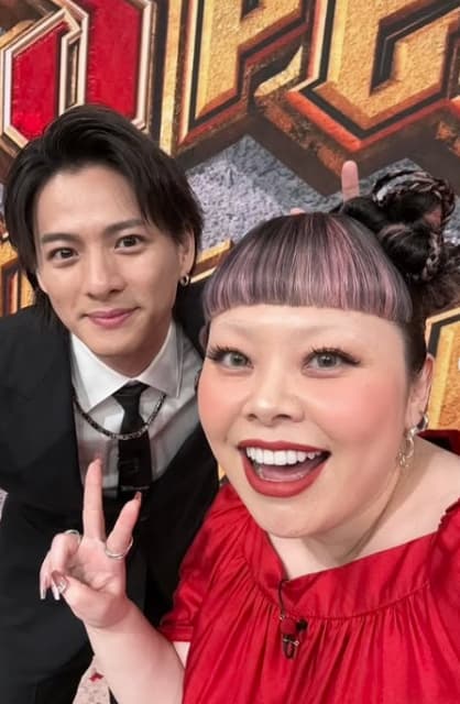 「幸せな時間でした！」平野紫耀が海外で活躍中の大物芸人とツーショットを公開！