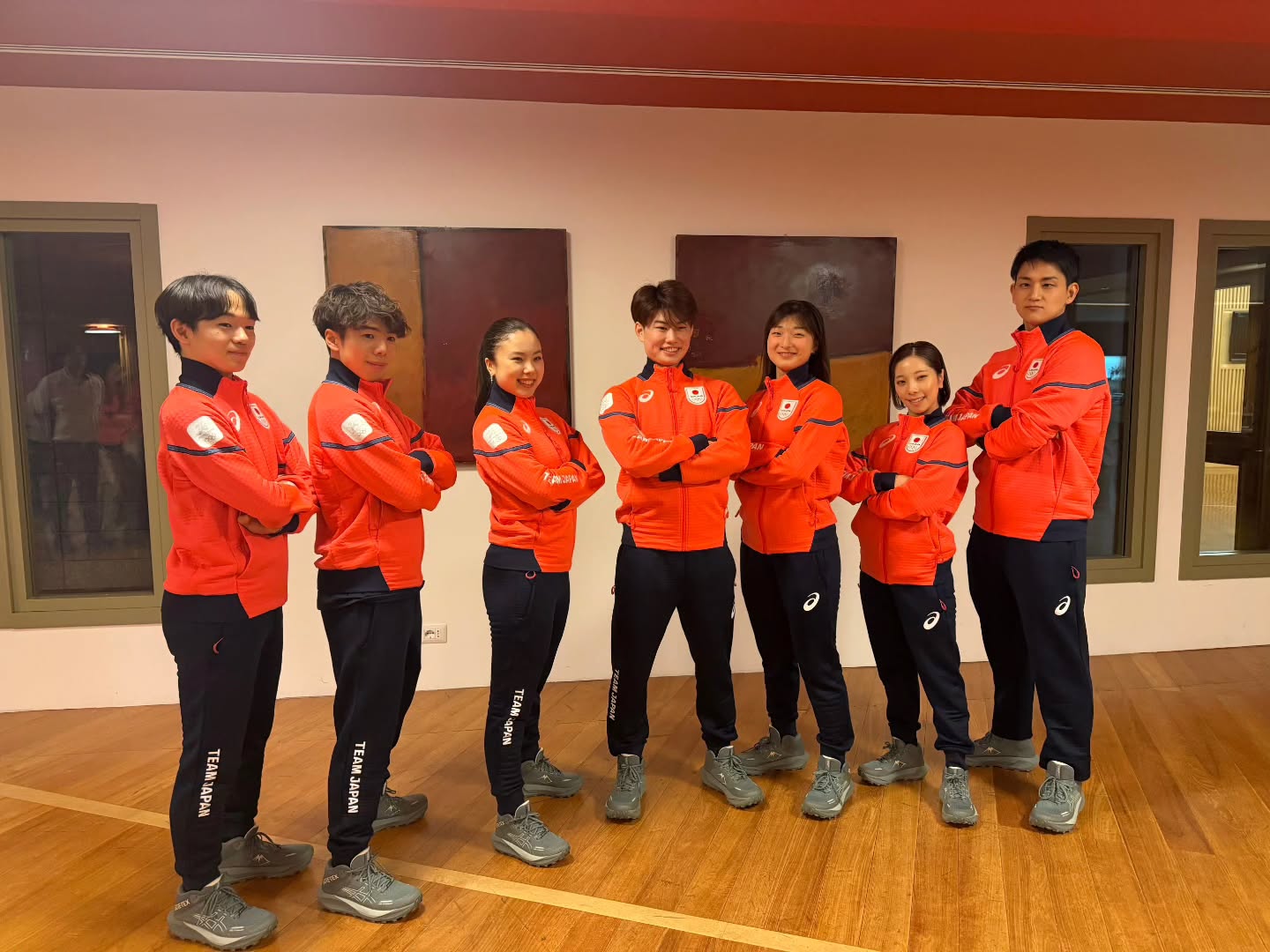 【ミラノの栄光】フィギュア団体、日本代表が堂々の記念ショット