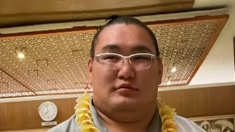 横綱・豊昇龍がバリで大はしゃぎ！？立浪部屋の海外遠征が「癒しすぎる」と話題に