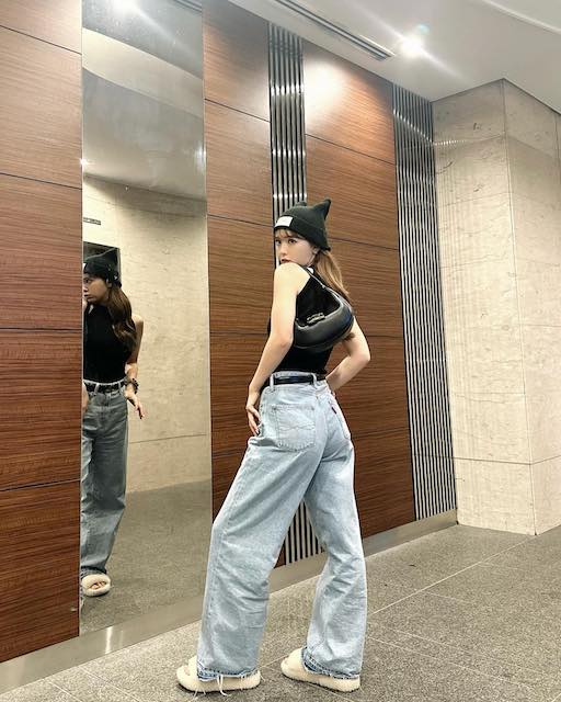 藤田ニコルが最新私服ショットを公開📸 猫耳コーデで賞賛の嵐💖