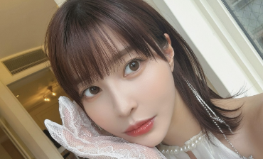 「年齢重ねる度に綺麗さ増してる」岸明日香、34歳の誕生日報告に祝福殺到！