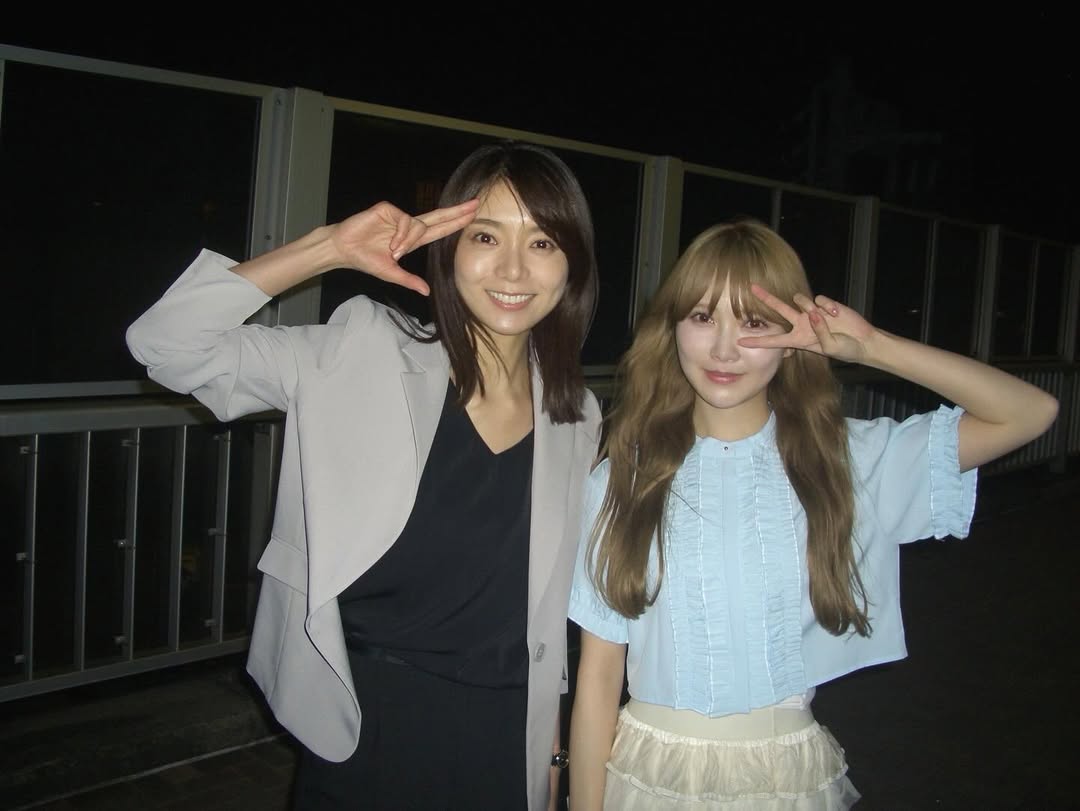 加藤史帆が出演作の最終回放送を報告！共演者と仲良しツーショット！