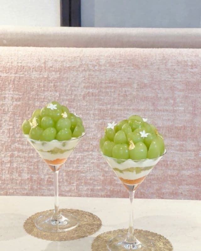 中井りかがシャインマスカットパフェを楽しむ「とても美味しかった､､」