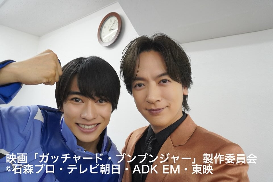「評判いいみたいです」DAIGOが仮面ライダー映画に出演！共演者らと「ガッチャ！」