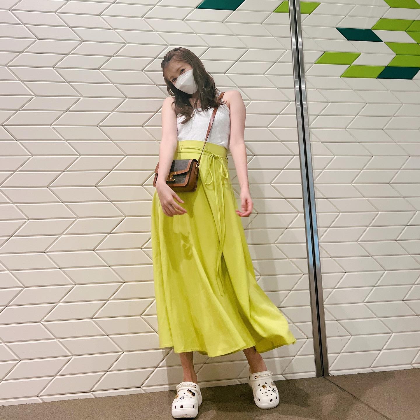 あざとかわいい😍吉田朱里 〇〇使って仕事行くんですか？！👀