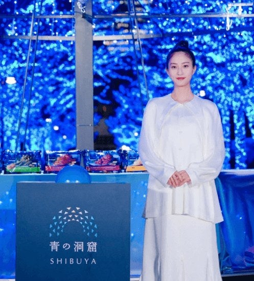 堀田茜　青の洞窟の点灯式に参加「想像以上に綺麗だった🌟」