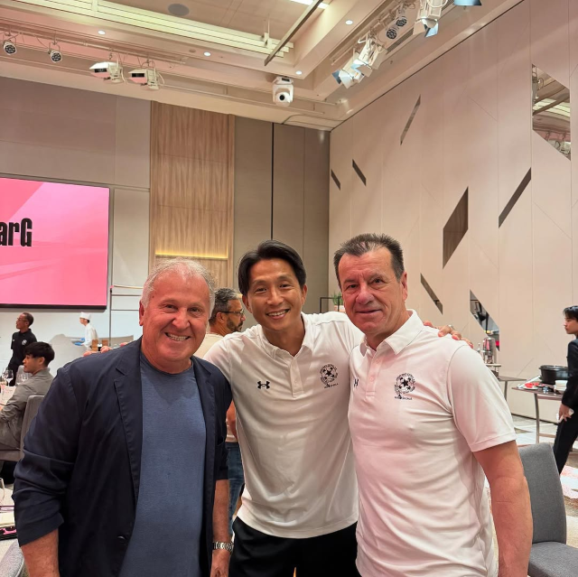 元サッカー日本代表・福西崇史、日本でもプレイ"あのサッカーブラジル代表レジェンド"2人との豪華スリーショットを公開！