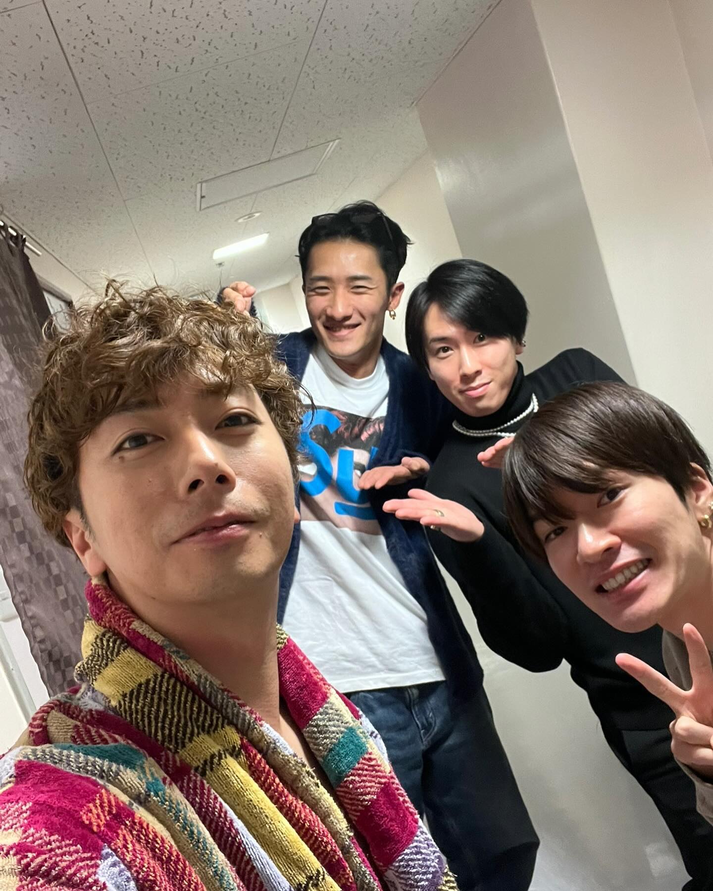 河合郁人がSnow Manメンバーとの豪華ショットを公開📸「みんなかわいい💜💜💛❤️」