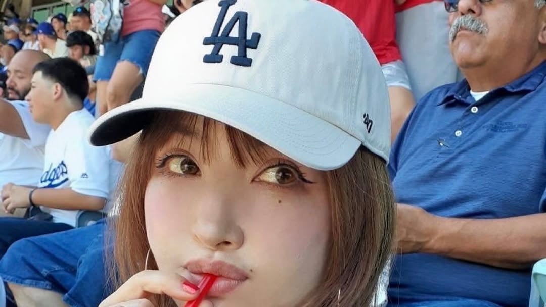 大谷翔平1000安打＆本塁打の生観戦に大興奮！！！LAキャップ姿の人気カリスマモデルのアップショットにファンうっとり！