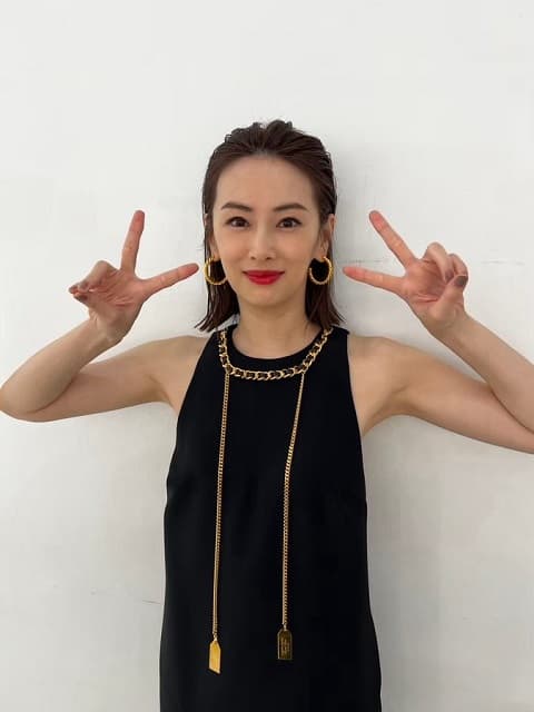 北川景子が自身の2025年カレンダー発売を告知！オリジナルグッズにファン「嬉しすぎる」