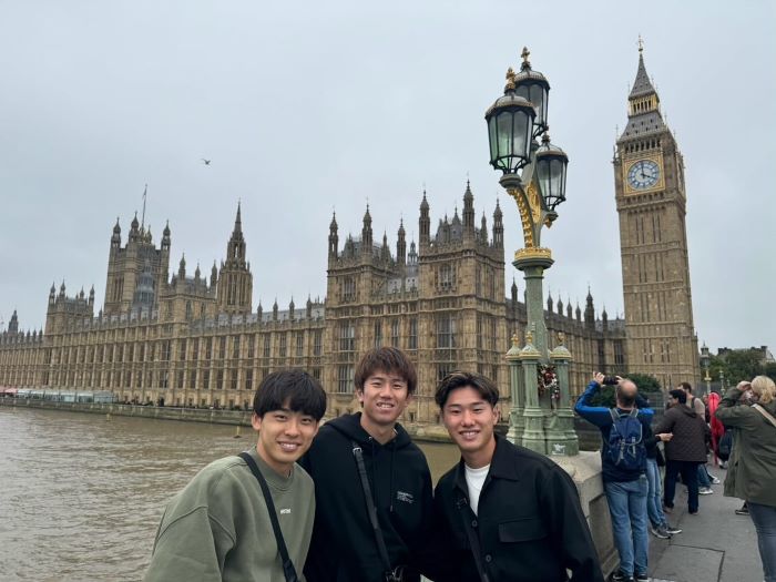 若きサムライブルーの仲良しトリオがロンドンで集結！