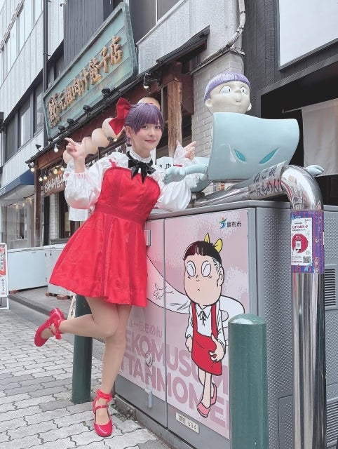 上坂すみれ「ねこ娘」姿で調布に登場、舞台『ゲゲゲの鬼太郎2025』開幕直前の聖地ショット