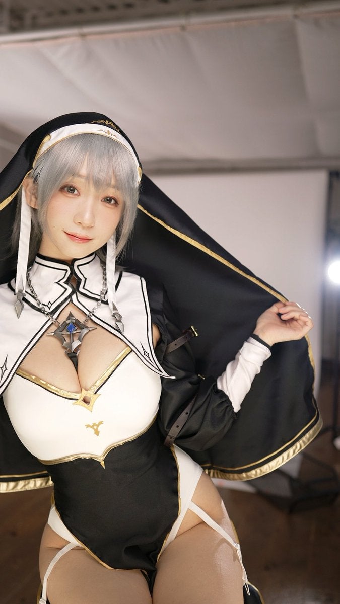超人気コスプレイヤー　セクシーすぎる衣装披露！！！ファンからは喜びの声が！