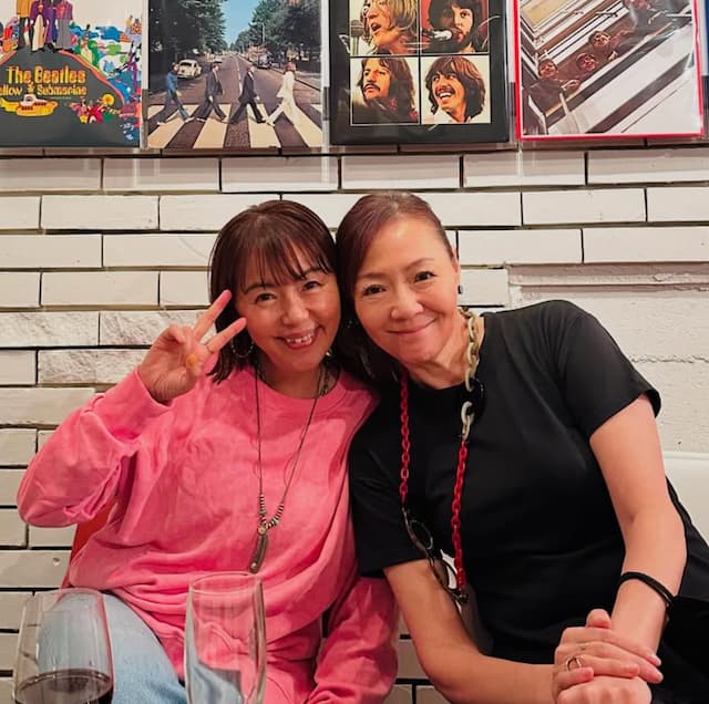 田中律子、デビュー当時の仲間と大同窓会！『37年経っても変わらぬ絆』