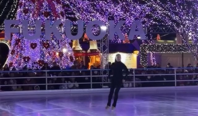 見惚れる美しさ！安藤美姫が福岡でアメイジンググレイスの曲に合わせてスケートを披露