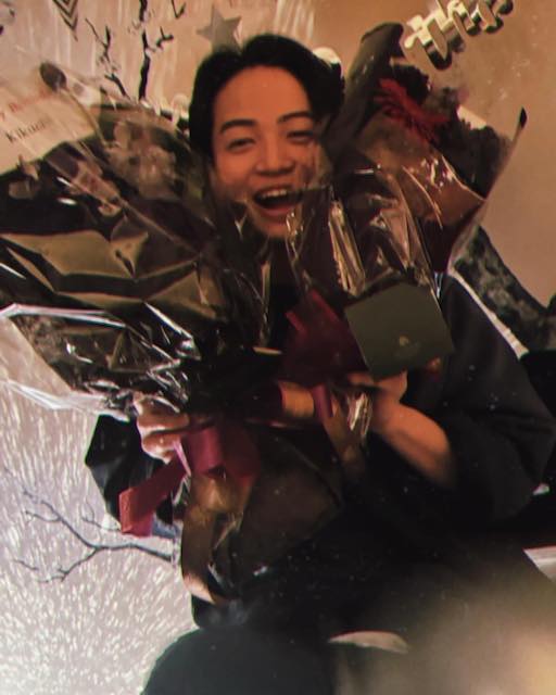 白石麻衣と熱愛報道の菊池風磨が29歳の誕生日を迎える