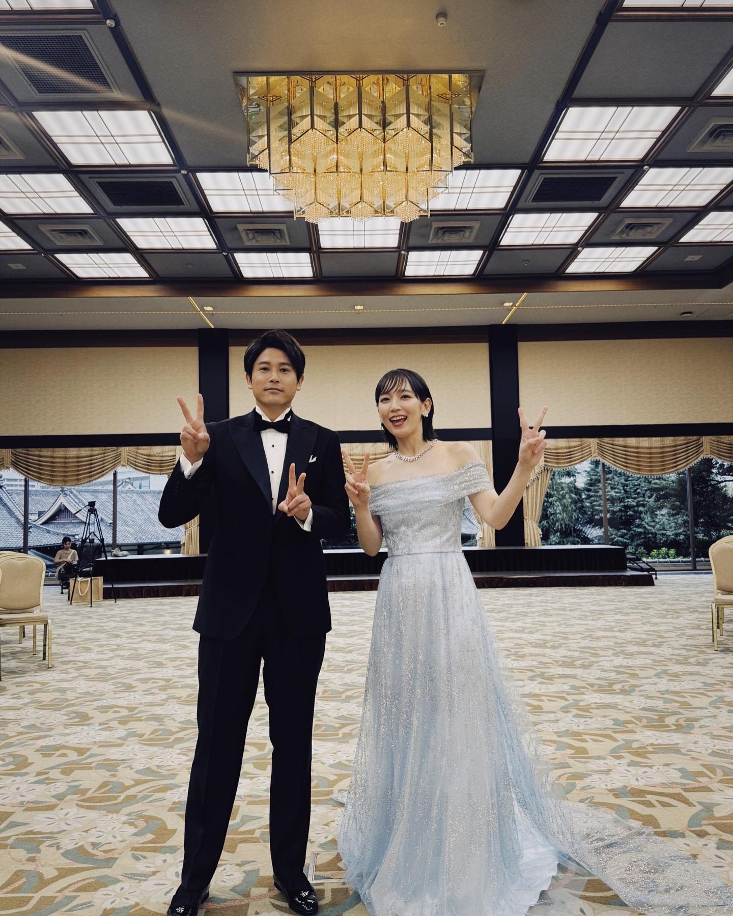 吉岡里帆がベストフォーマリスト賞を受賞！内田篤人とのツーショットも公開