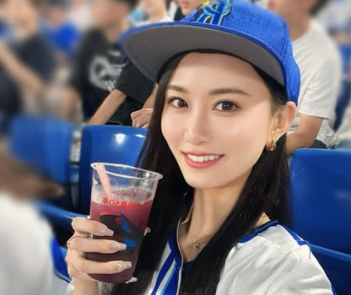 「絵になる美しさで魅了されます」野球美女子の試合観戦！WINNERの”ほっこり珍場面”も公開「魅力的です」