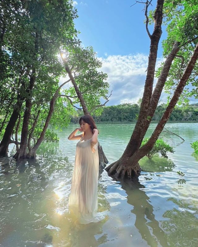 「スタイル完璧すぎ」あの人気グラドルの最新ショットが話題に！