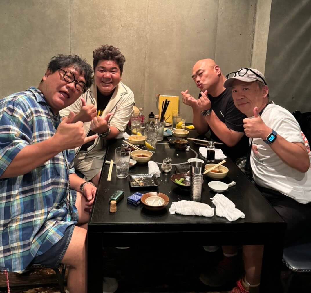 クロちゃんがカンニング竹山、ゴリけん、佐々木敦規との豪華４ショットを公開