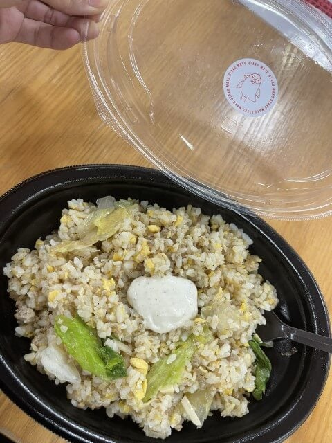 「安元さんからもらった！！！」岡本信彦があの男性声優のマヨ入りメニューを爆食！