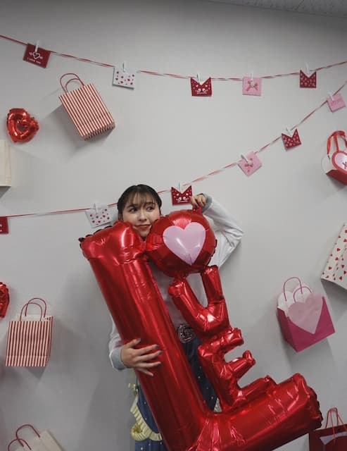 「何そのお顔！」ももクロ・玉井詩織、バレンタインショットの“お顔”が魅力的すぎると話題！