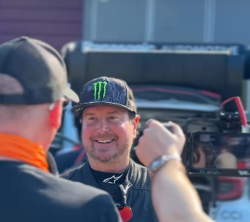 「伝説の幕開け」セクト・ラリー・フィンランド開幕直前、“ハルユ・ステージ”の轟音と熱気が響き渡る！