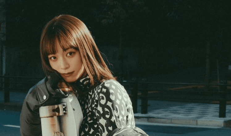 由布菜月が日本でのショットを公開📸