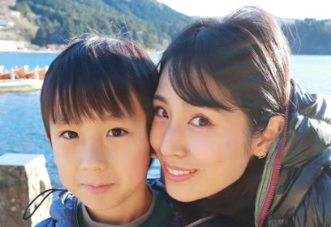 本仮屋リイナ、長男の「歯抜け笑顔拒否」に母の愛が炸裂！！