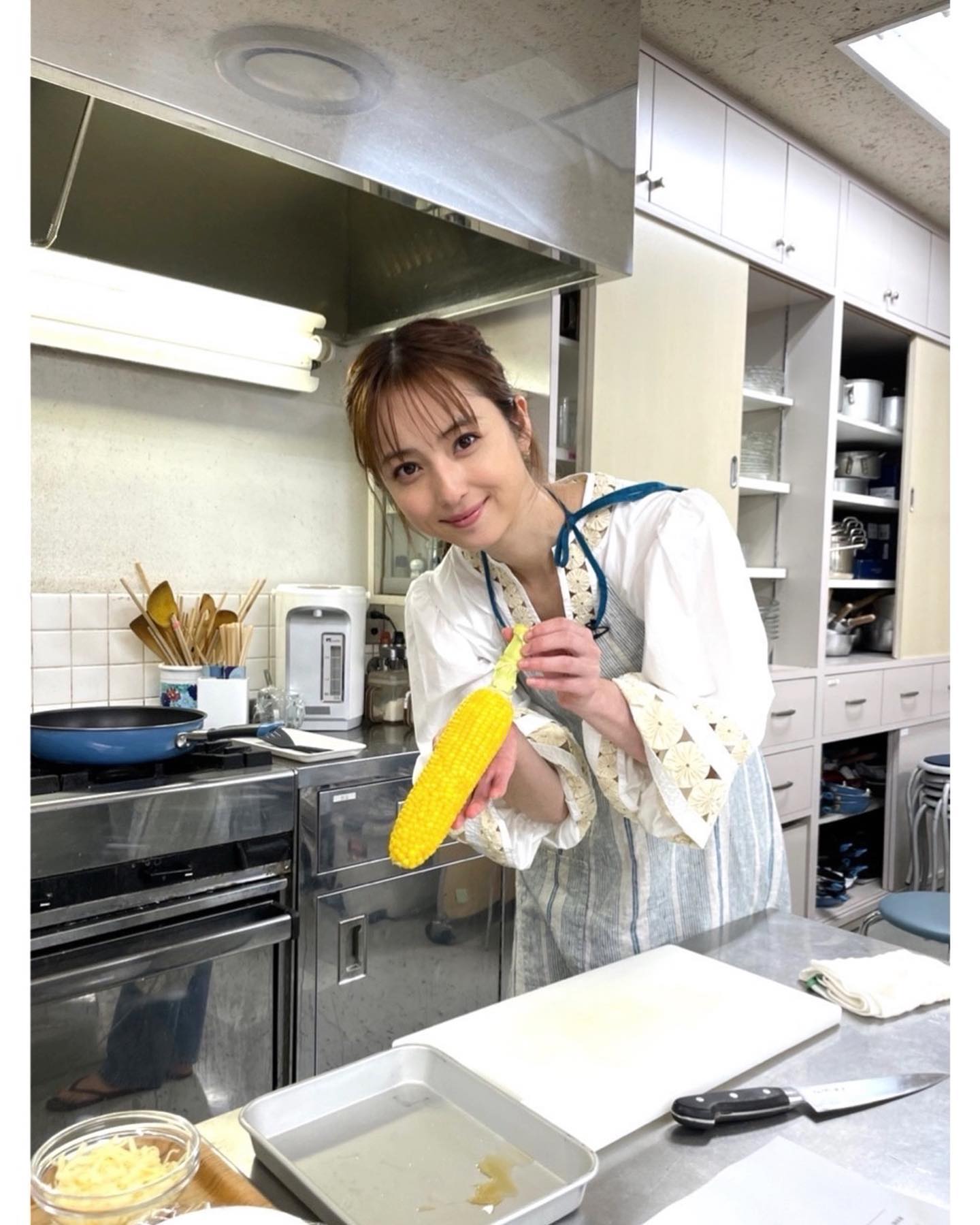 佐々木希さん、とうもろこしレシピを紹介🌽「キャンプでは勿論、お家でもよく作ります✨」