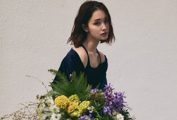 「美しすぎて息をのんだ」剛力彩芽、洗練のブーケショットに称賛の声が止まらない