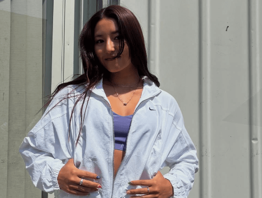 「めっちゃキレイ」五輪サーフィン代表の美女、日本で過ごしたオフショットにファン見惚れる「帰国お疲れ様でした！」