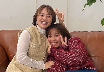 岩渕真奈、登坂絵莉との仲良しショットを公開📸👭