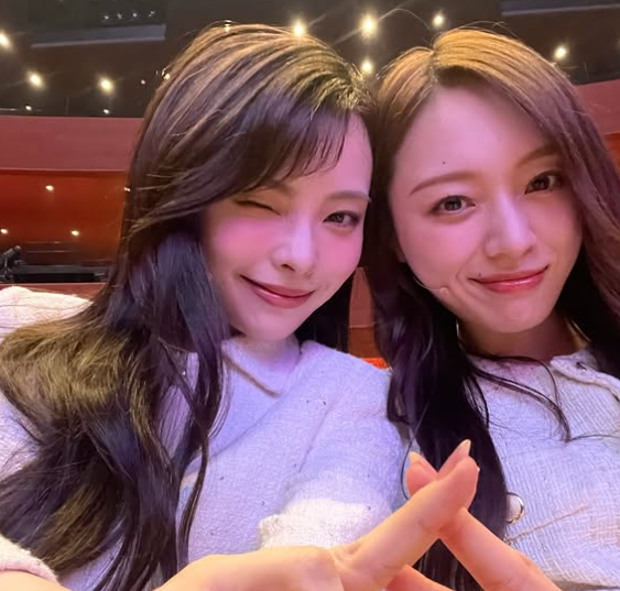 「いよいよラスト」川口ゆりな＆梅澤美波、愛知公演前に“だぶるスア”笑顔ショット披露！