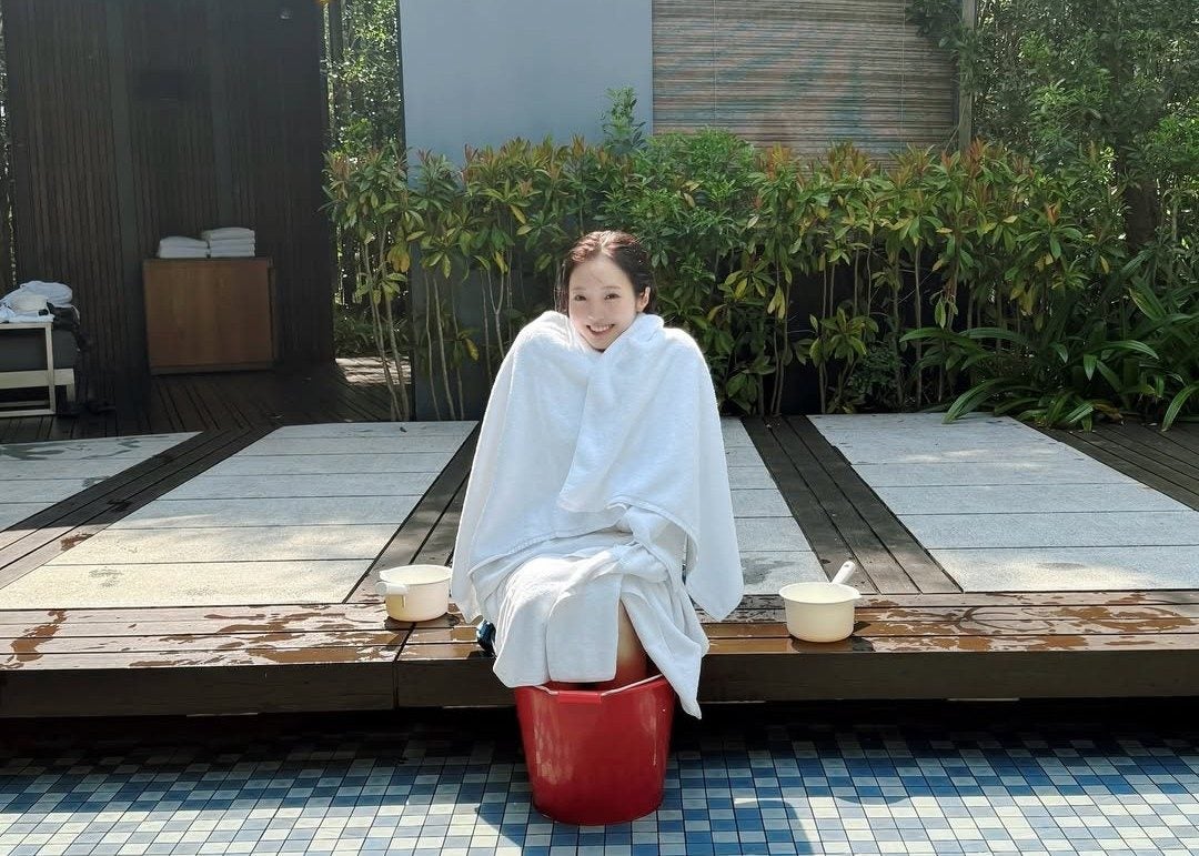 プールでのオフショを公開し、天使の微笑みで〇〇する本田真凜が可愛すぎる