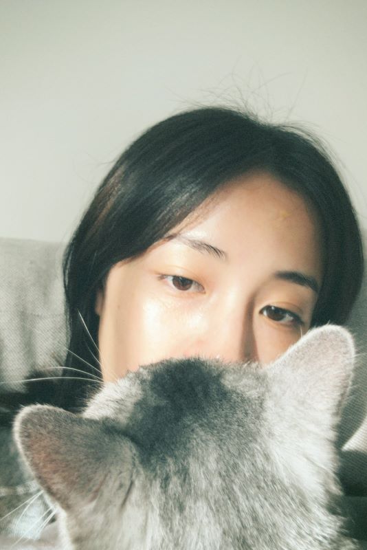 広瀬すずの誕生日投稿にお祝いの声殺到 愛猫との2ショットが可愛すぎると話題に