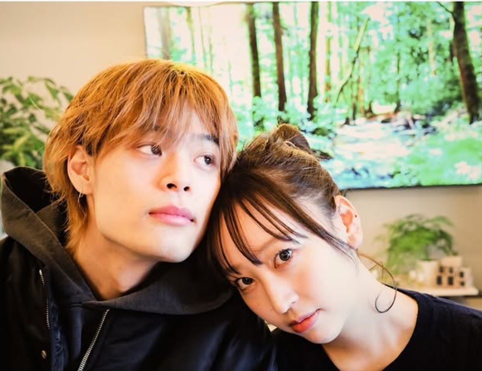 竹内涼真3兄妹ショットが美男美女すぎると話題