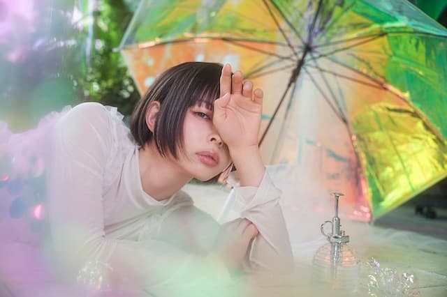 1児の母である元人気アイドルが公開した写真が話題 幻想的な雰囲気にファン悶絶