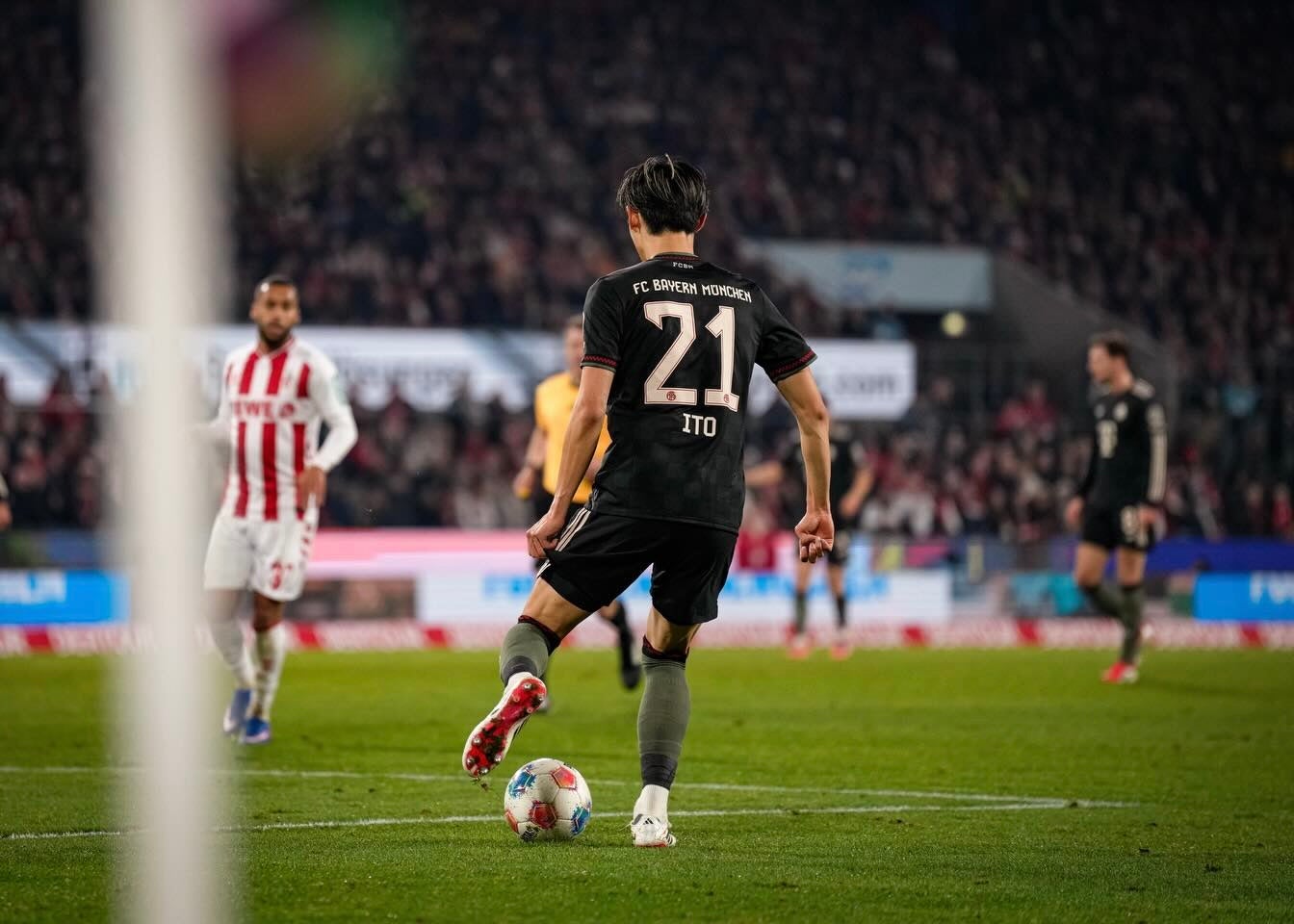 伊藤洋輝、欧州で評価高めるプレーに反響