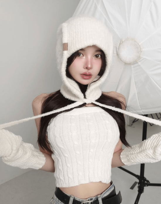 「何枚目が好き？」インフルエンサー・齊藤早紀、”秋のときめき乱舞”フォト披露でファン恋落ち！