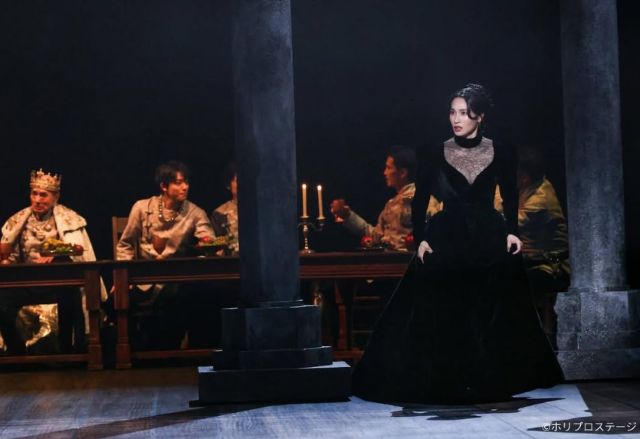 女優の土屋太鳳が舞台『 マクベス 』の世界が呼吸する 彩の国へ