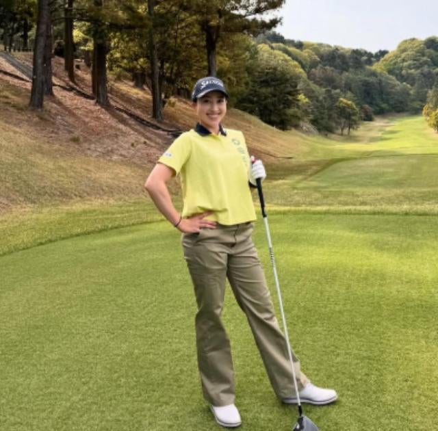 プロゴルファー・村田理沙、「今年のJack Bunnyも可愛すぎ！」Dickiesコラボで春コーデ披露