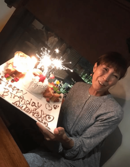 「手作りケーキに感動」大林素子、一足早めの誕生日祝いに感激のインスタ投稿！